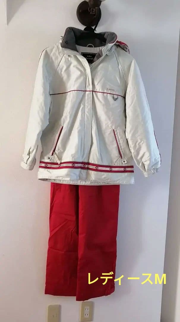 スキーウェア　フェニックス　レディース　上下セット　小物おまけ付き フェニックス（PHENIX） スキーウェア 上下セット レディース Vertical