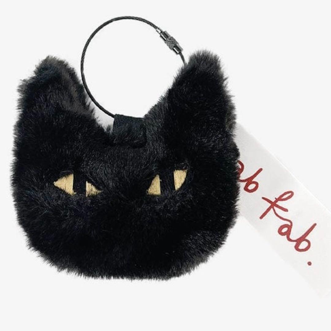 新品☆ab fab. 黒猫 キーホルダー ぬいぐるみ BTS SUGA ユンギ - メルカリ