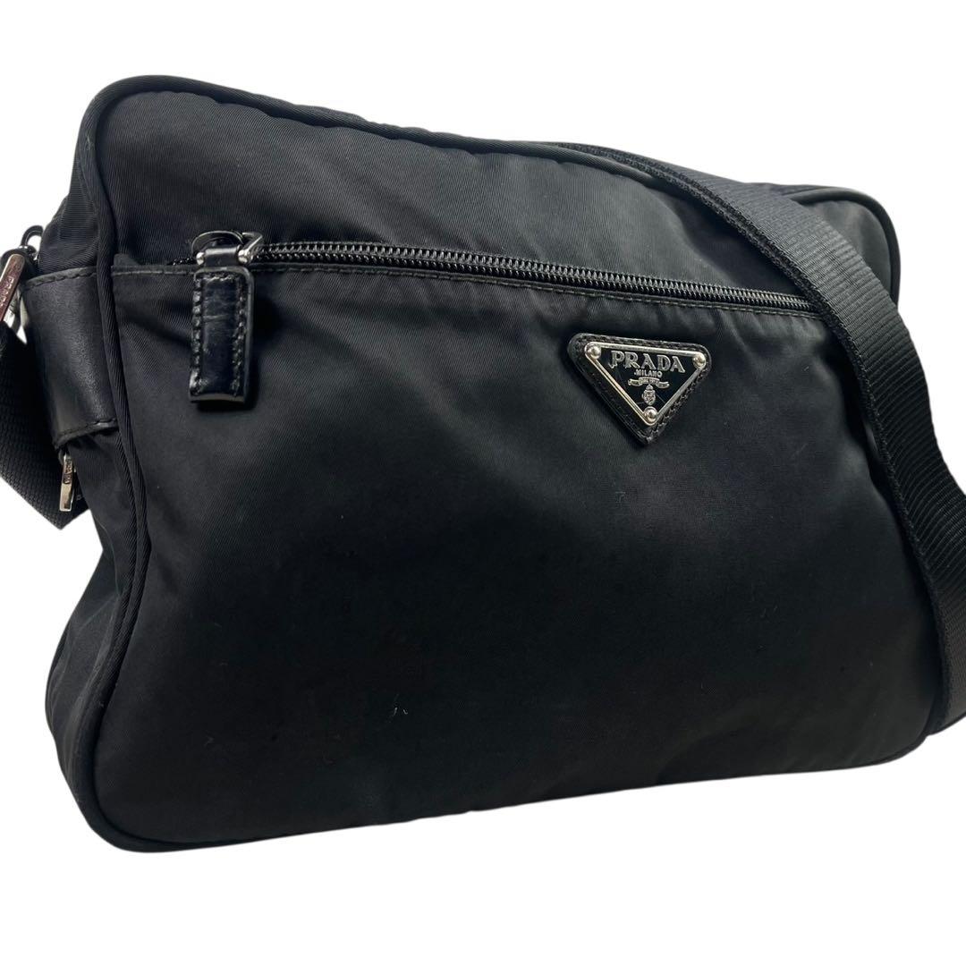 美品✨プラダ ショルダーバッグ カメラバッグ ナイロン レザー 三角ロゴ 黒 美品 PRADA プラダ カメラバッグ ショルダーバッグ 三角ロゴ 黒 斜め