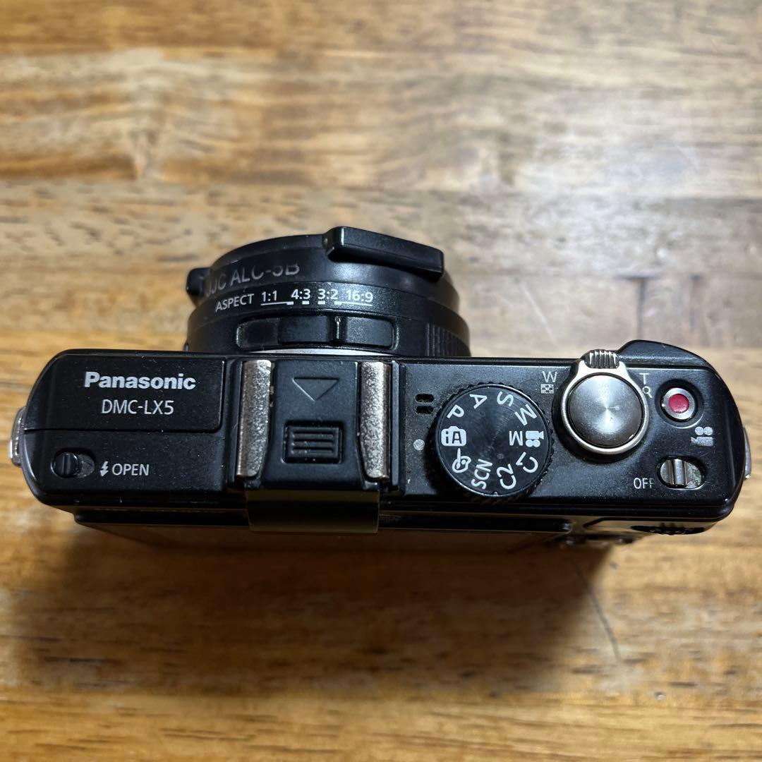 Panasonic LUMIX LX5 動作中 アクセサリー多数付き - デジタルカメラ