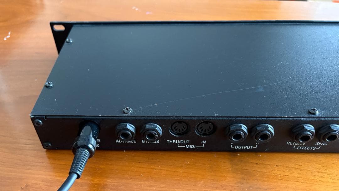 ALESIS QUADRAVERB GT （アレシス クアドラバーブGT）