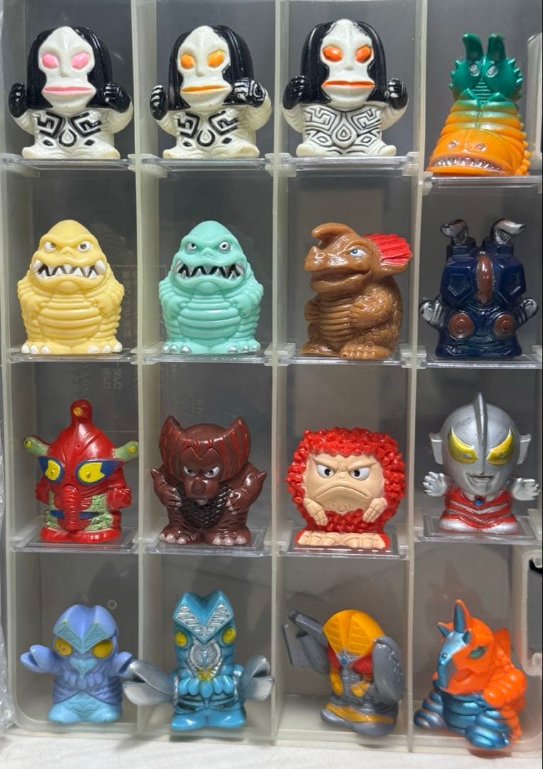 ウルトラ怪獣 指人形 16個 - メルカリ