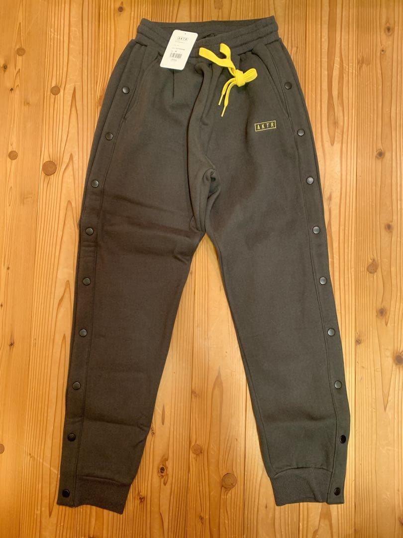 あ*ぃ様 AKTR アクター　バスケットボール　サイトスナップスウェットパンツ AKTR（アクター） （メンズ）バスケットボールウェア RETRO-CHIC