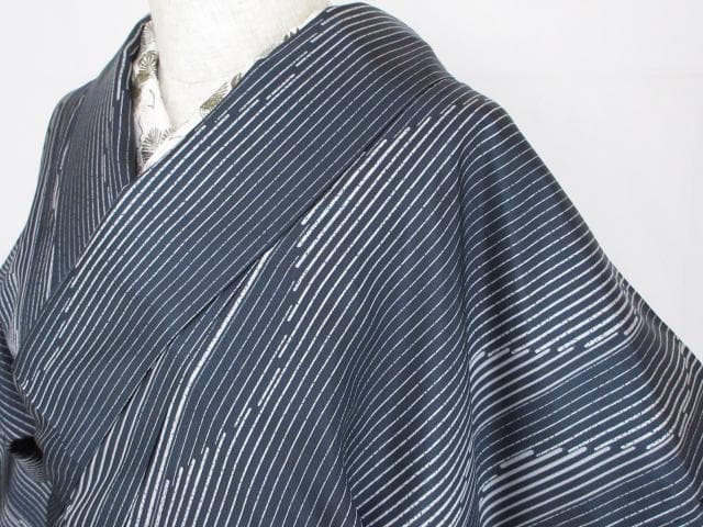 未着用に近い！本場縞大島紬＊もり絹織物＊着物＊証紙あり＊163cm