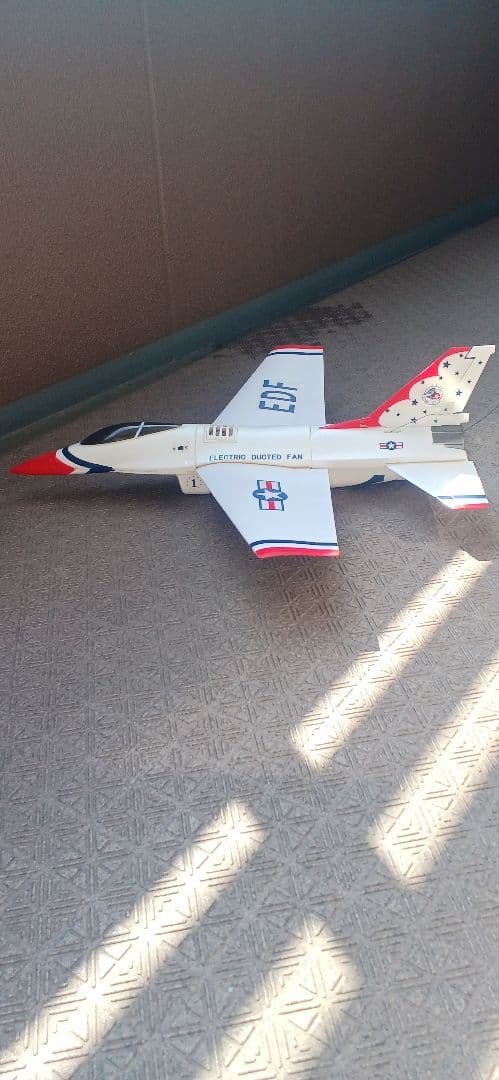 タイヨー F-16 電動ダクテッドファン ラジコン飛行機 開封済み未組立品