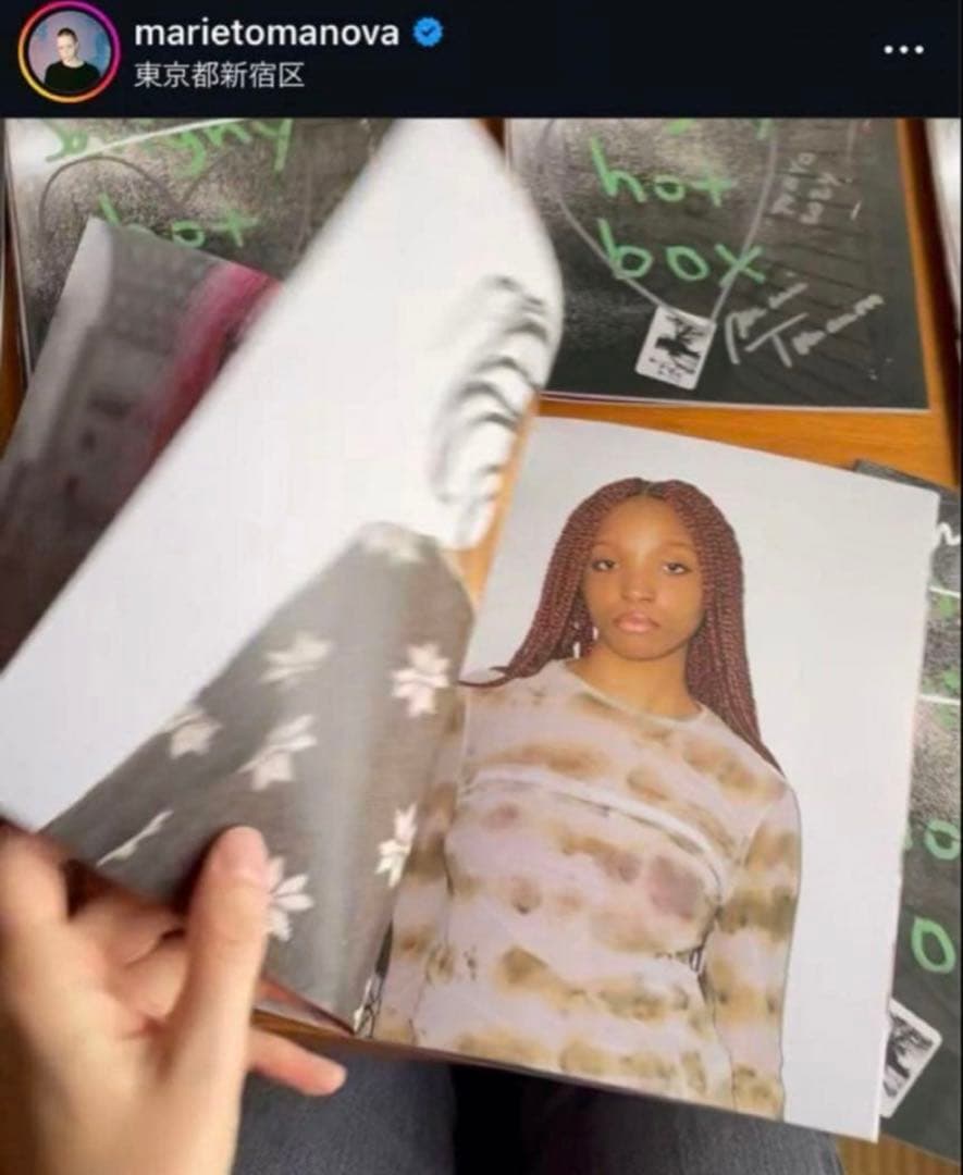 サイン入り‼️ 絶版‼️ Marie Tomanova 限定ZINE - メルカリ