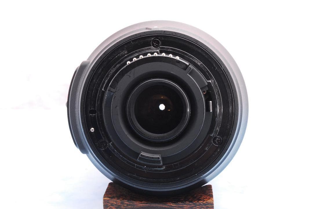 Nikon AF-S DX 18-105mm f3.5-5.6 VR★極美品