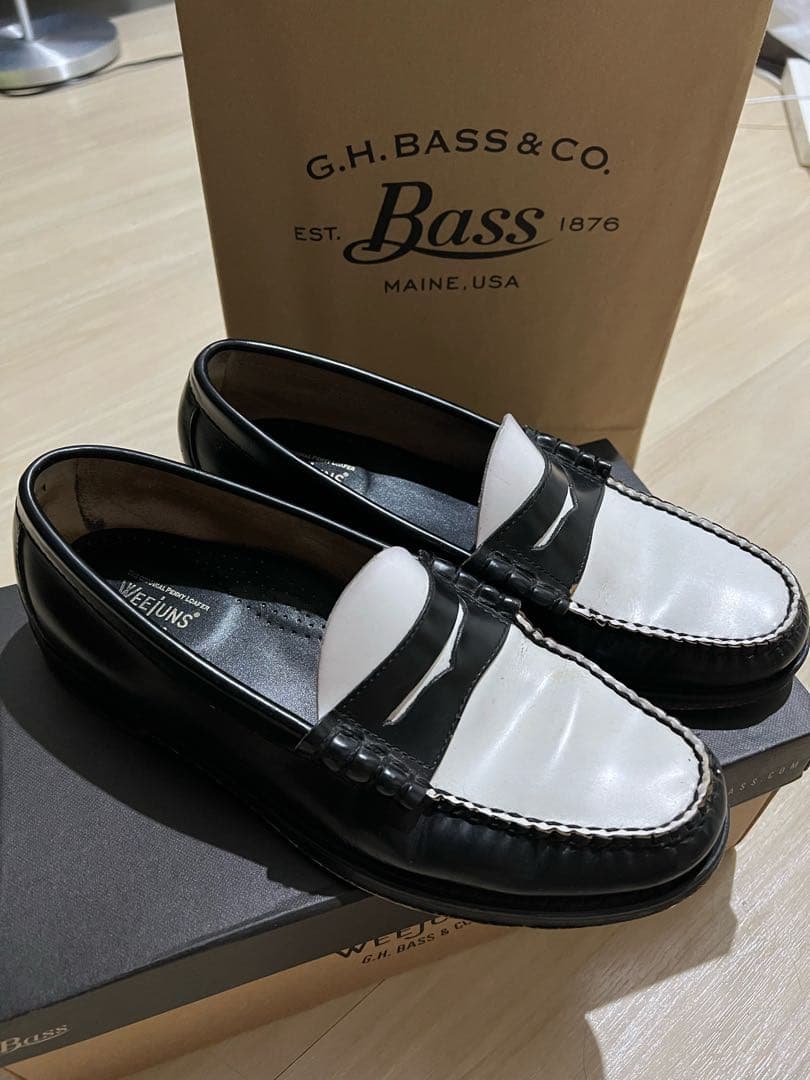 gh Bass ローファー 白黒 - メルカリ