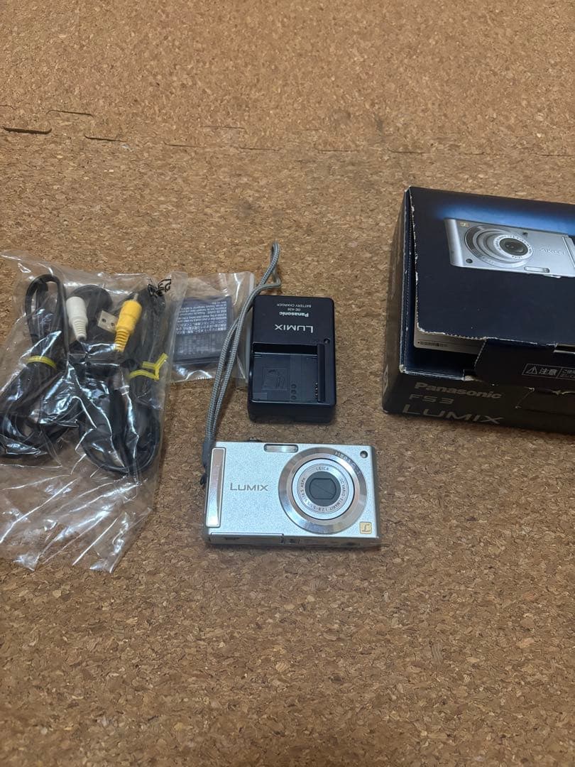 美品✨Panasonic LUMIX DMC-FS3 デジカメ 動作確認済