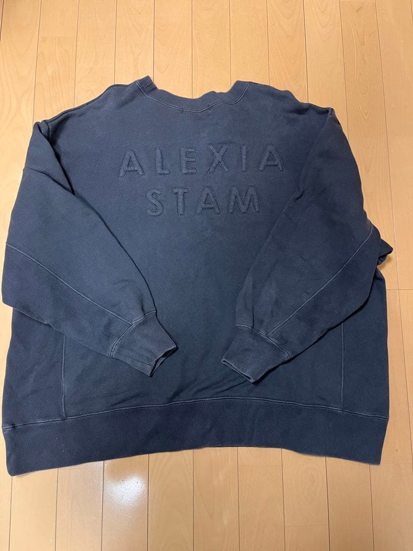 ALEXIA STAM バックロゴ刺繍 オーバーサイズスウェット ネイビー