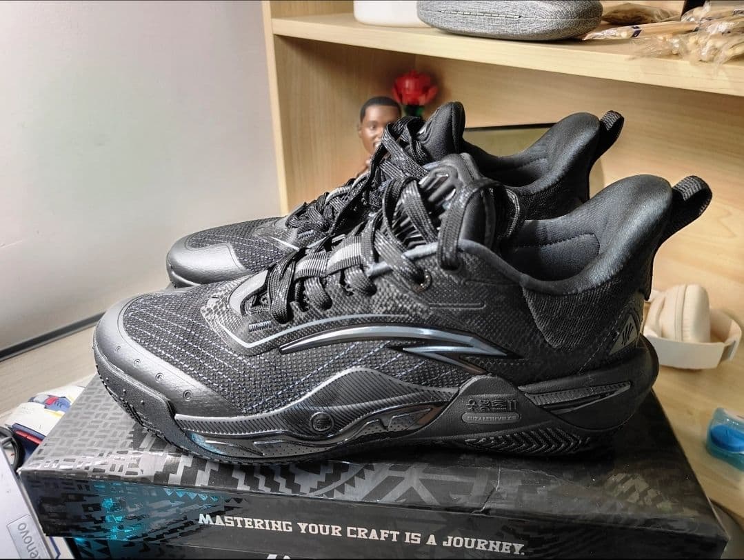 Kyrie 黒武士カラUS9/26. 5CM【NBA選手着用モデル 即購入歓迎」 - メルカリ