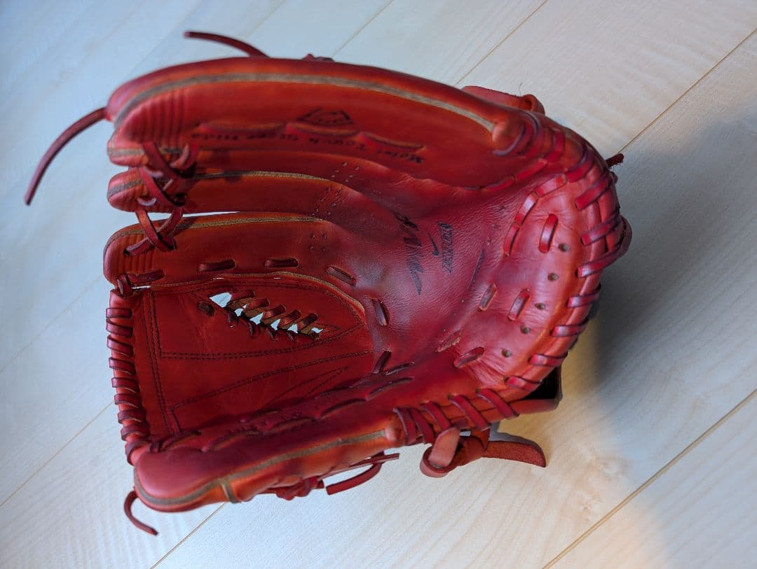 ゆ*き様 Nike EDGE 軟式グローブ レッド 右投げ投手用 - メルカリ