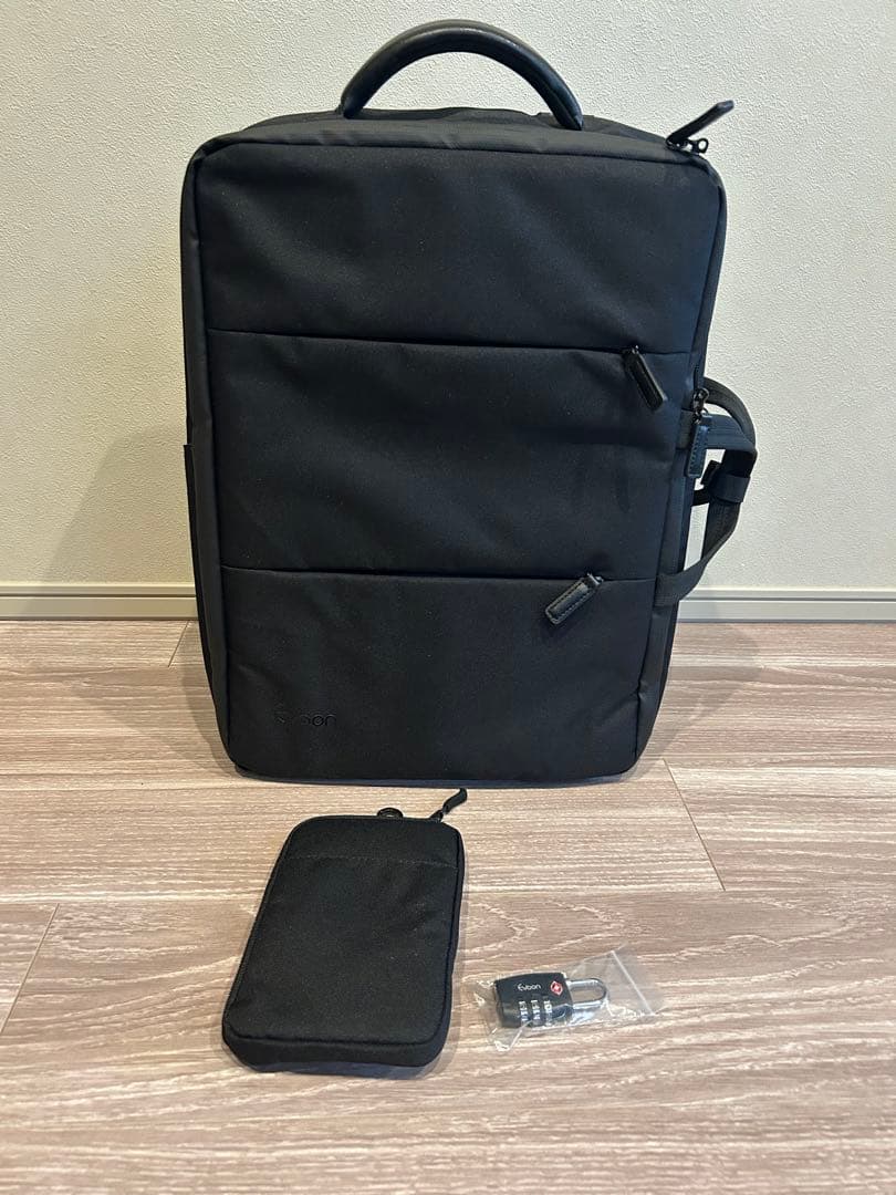 【ほぼ新品】Evoon マルチビジネスリュック5.0 Evoon マルチビジネスリュック5.0・容量25L～拡張時35L【送料無料・3