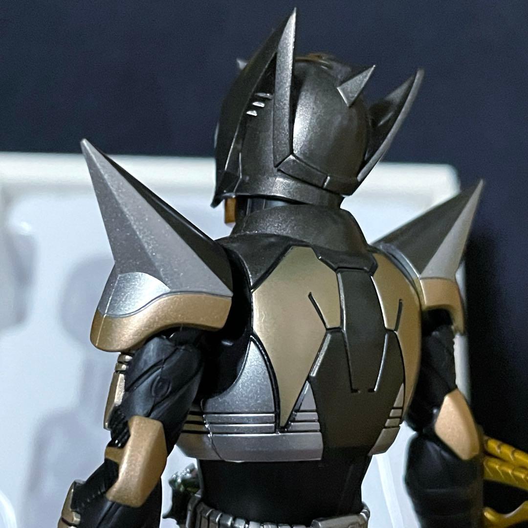 S.H.Figuarts 真骨彫製法 仮面ライダーパンチホッパー