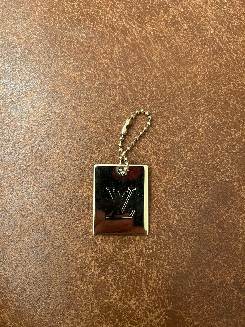 ルイヴィトン　supreme メタルチャーム 楽天市場】【美品】ルイヴィトン × シュプリーム 【LOUIS VUITTON