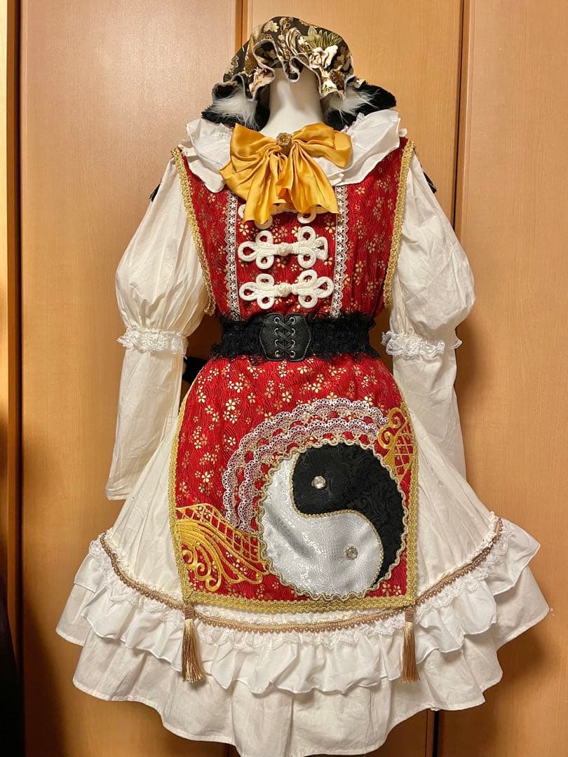 東方project 八雲橙　アレンジ衣装 東方Project、橙のアレンジ衣装を製作しました。 幅広の裾が可愛らしい