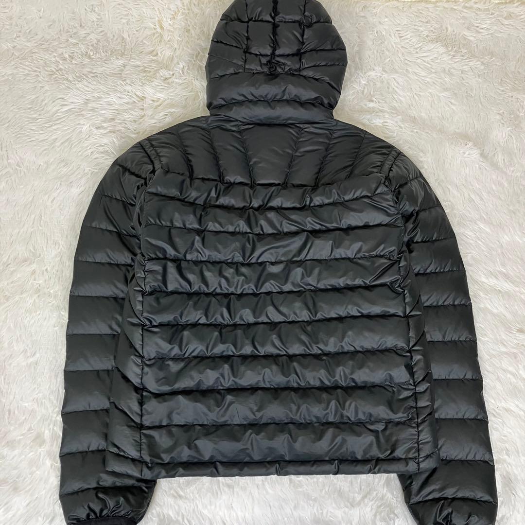 希少 パタゴニア F8 ダウンセーターフーディ プルオーバー ブラック XS