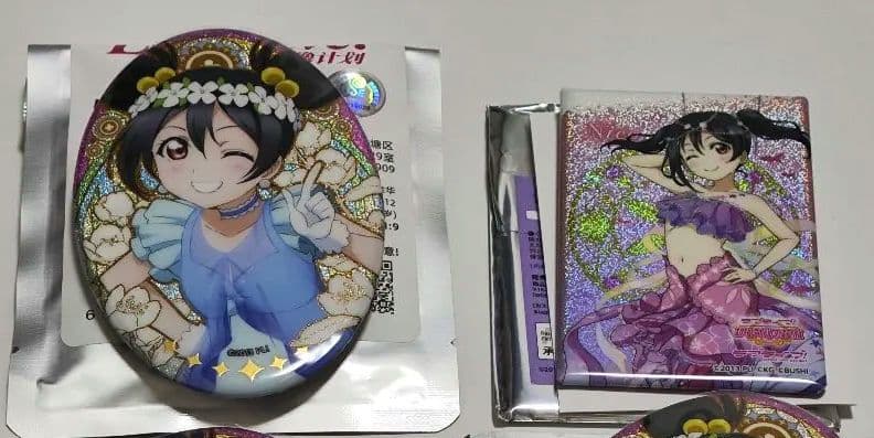 矢澤にこ キラッとアクリルスタンド ホログラム 缶バッジ 色紙 - メルカリ