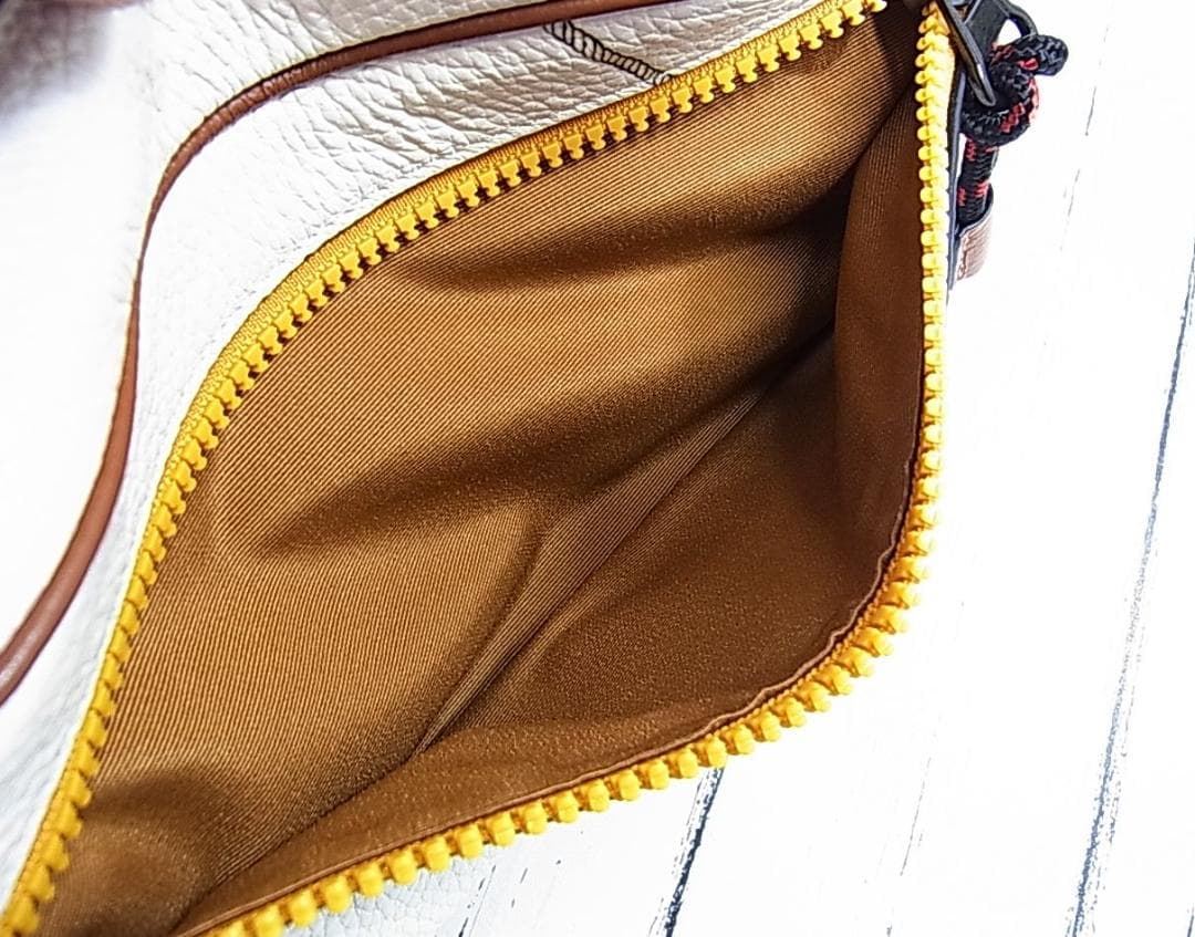 正規美品コーチxDisneyコラボ ウエスト＆ボディバック 3747 ミッキー