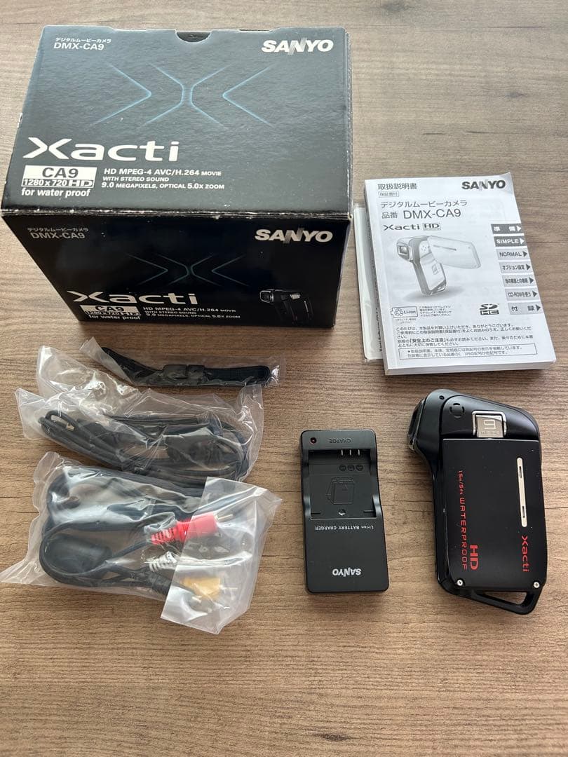 SANYO Xacti DMX-CA9　ビデオカメラ コンパクトビデオカメラ Amazon | SANYO ハイビジョン 防水デジタルムービーカメラ Xacti