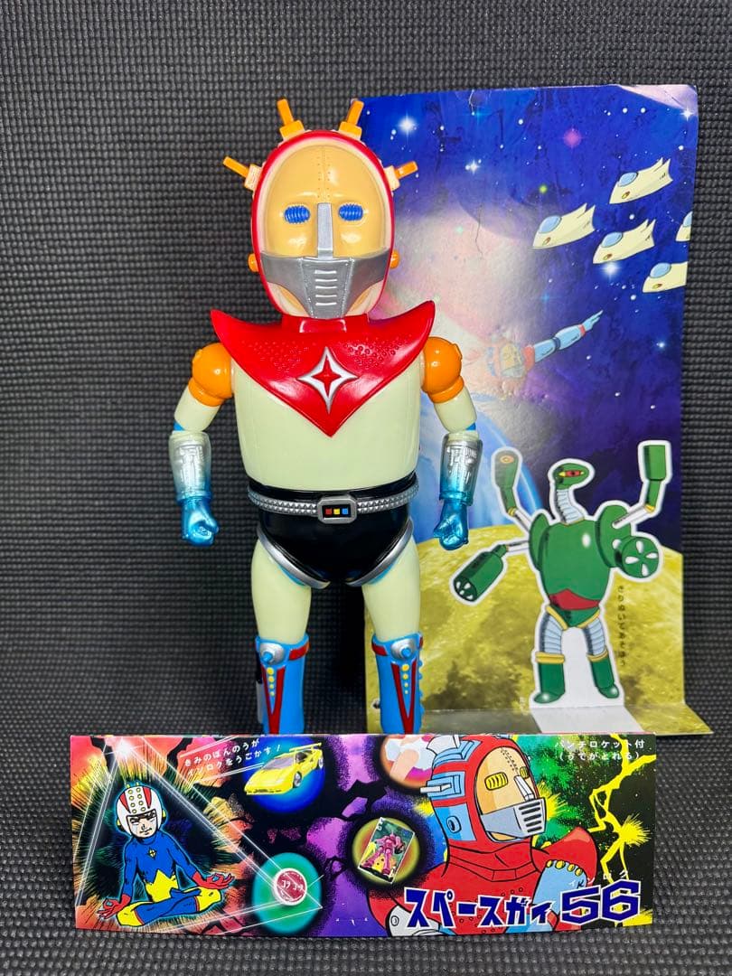 zollmen ゾルメン スペースガイ56 スペースガイイソロク 蓄光 So colorful @zollmen.omo #zollmenゾルメン #spaceguy56 #スペース