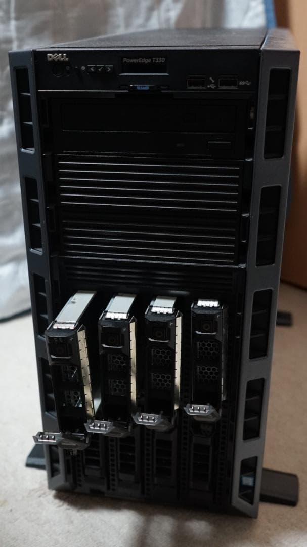 Dell PowerEdge T320 改造品(ケースのみ) How to Replace Side Cover on a PowerEdge T320 | Dell St. Kitts and