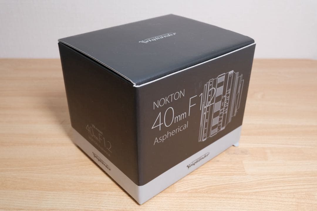 美品 NOKTON 40mm F1.2 Aspherical 純正フード付 NOKTON 40mm F1.2 Aspherical のフードをもう一つ買ったよという話