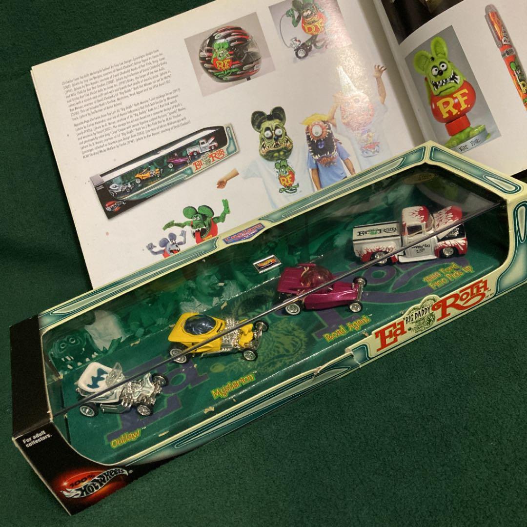 ホットウィール レーシングチャンピオン トレーナーにエアブラシ