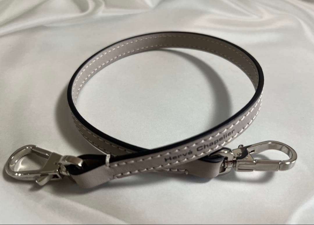 未使用に近い☆エルベシャプリエ レザーストラップM 1661L マ