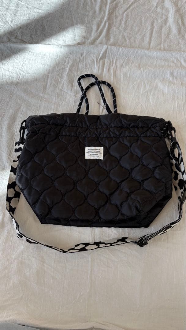 ブラックキルティングショルダーバッグ