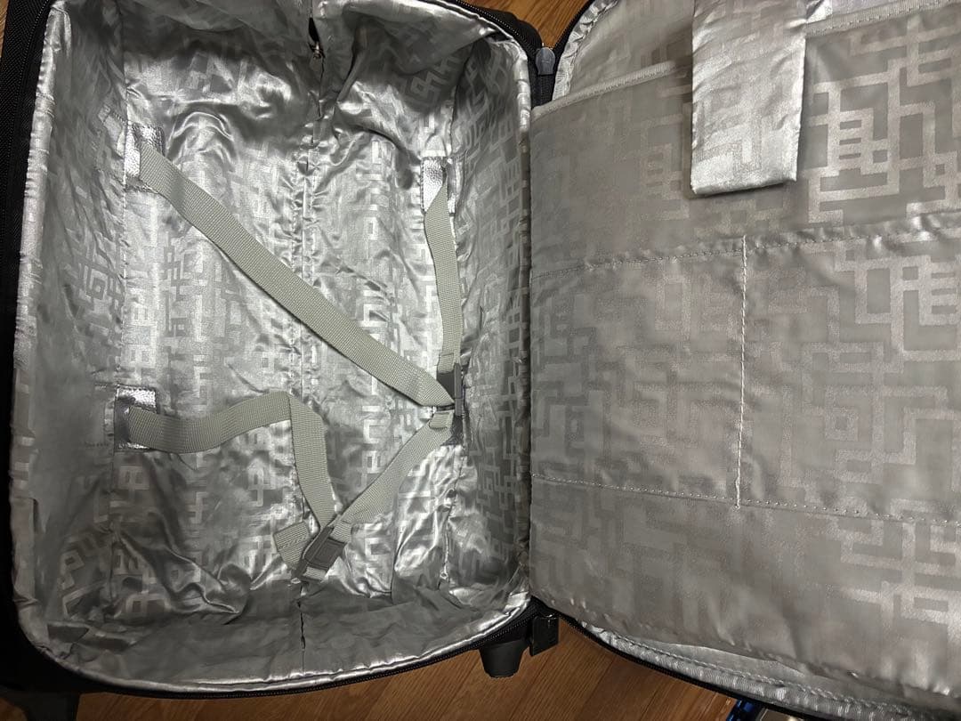 布袋寅泰 ギタリズム スーツケース キャリバックの通販はau PAY