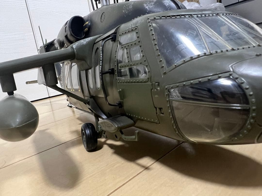 超希少】エリートフォース 1/18 ブラックホーク UH‑60 ヘリコプター