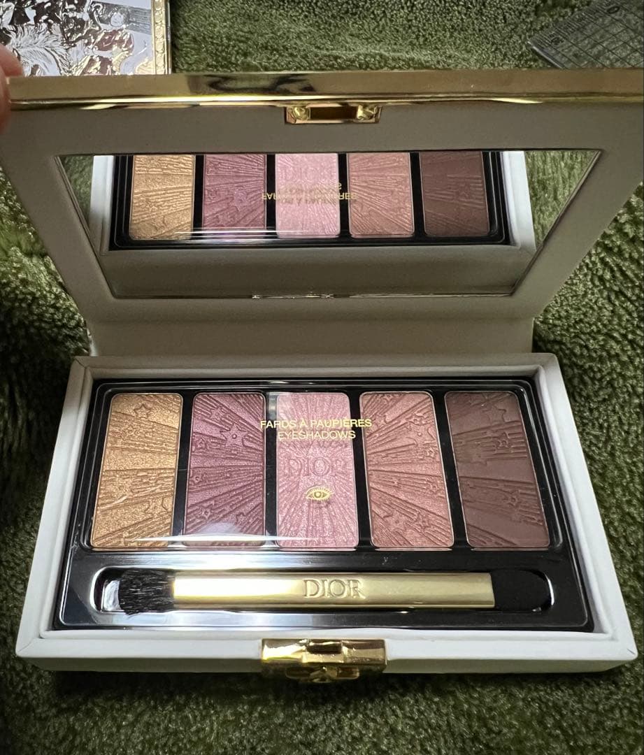 新品未使用◆クチュール アイ パレット(コレクション限定品1種) 楽天市場】【 国内正規品 2025 】 クリスマスコフレ 2025 ディオール