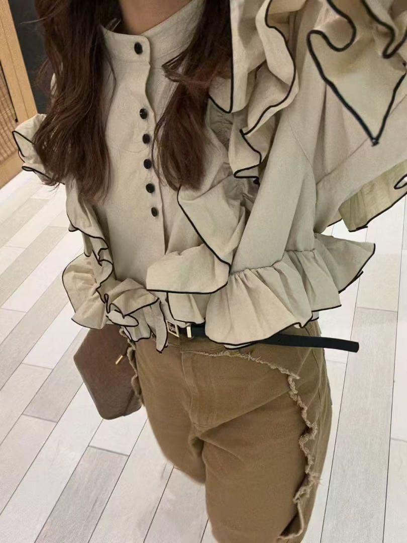 EAPHI FEELING FRILLS BLOUSE