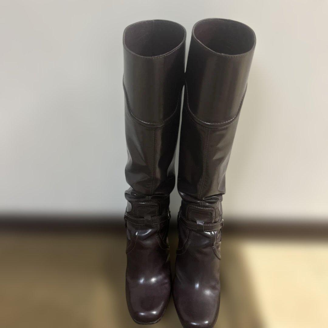 ぱ*る様 GUCCI ダークブラウン ロングブーツ 中古・古着通販】GUCCI (グッチ) サイドジップロゴ装飾ロングブーツ