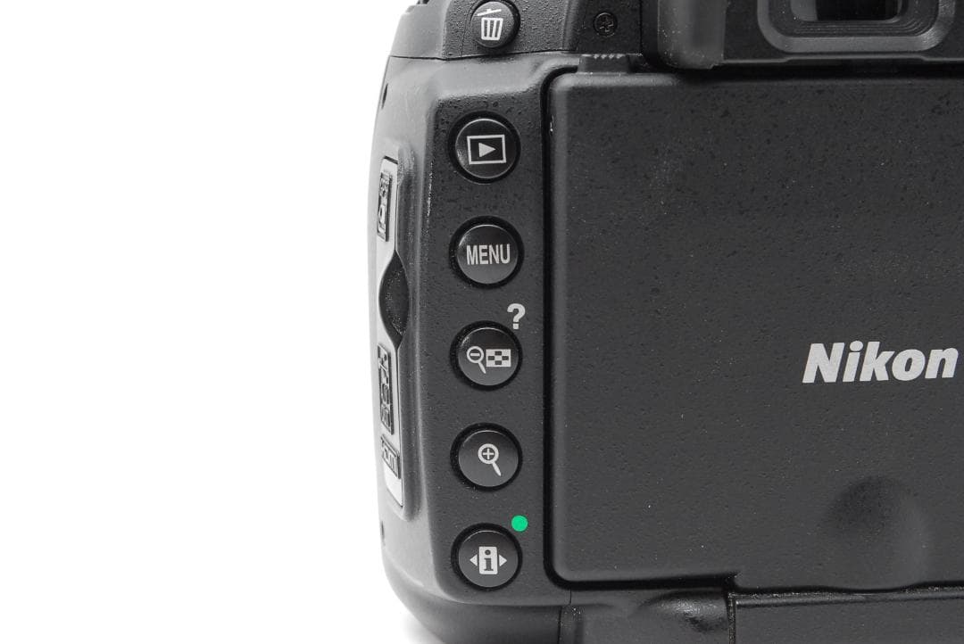 Nikon D5000 スマホ転送 自撮り バリアングル液晶 動画対応 卒業