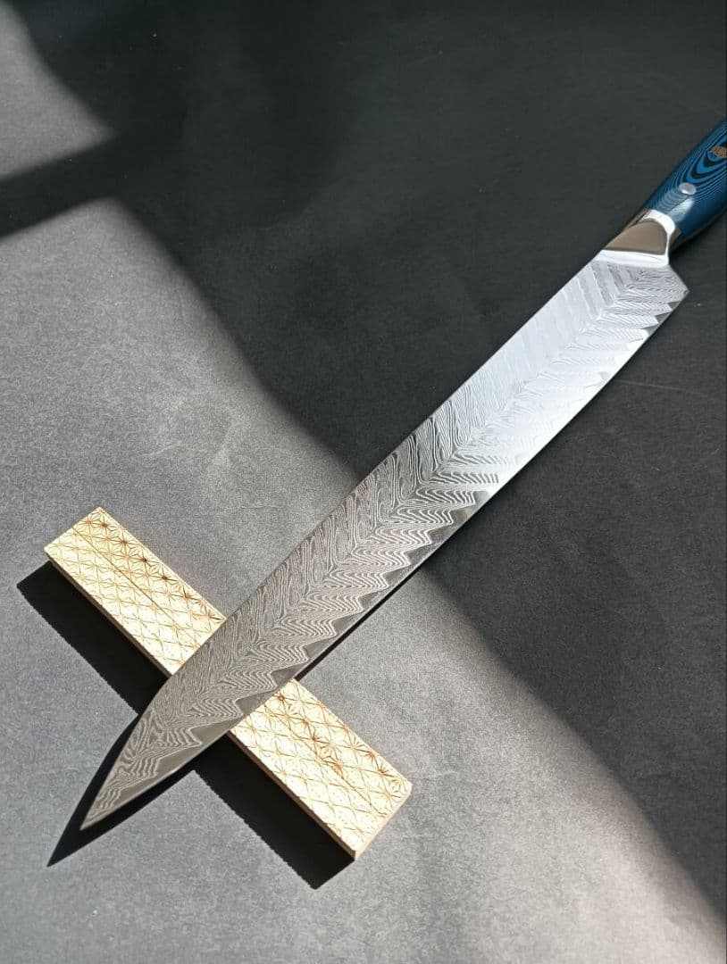 73層VG10ダマスカス筋引き包丁260mm ブルーパッカ柄 - メルカリ