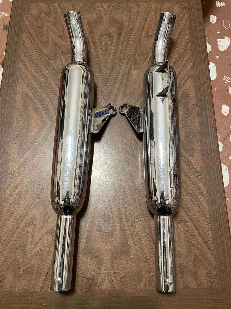 トライアンフ　ボンネビルT100 大和ステンレス　スリップオンマフラー TRIUMPH ボンネビルT100 空冷キャブ ブラックアウト仕様 大和