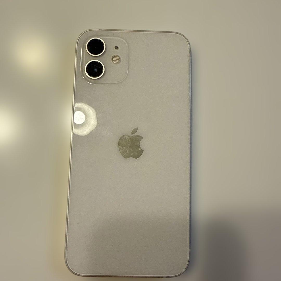 H*a様 iPhone12 128GBホワイトカラー箱付き充電コード付き - 携帯電話