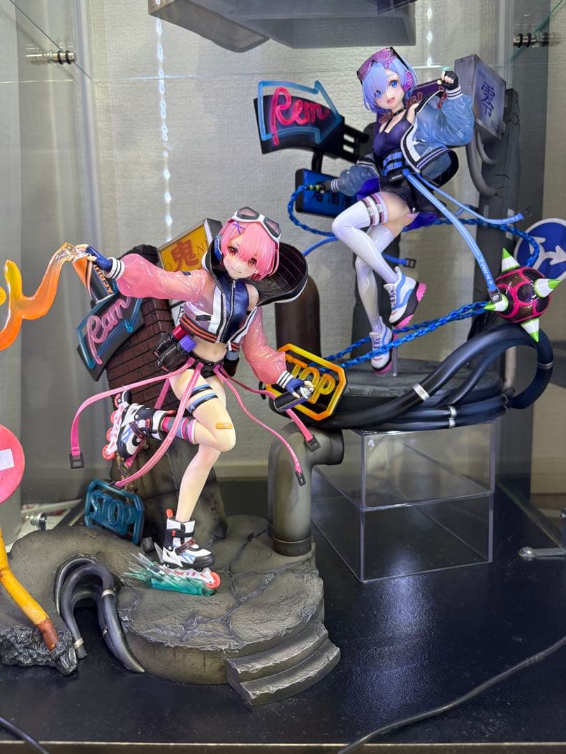 リゼロ 渋谷スクランブルフィギュア レム ラム Neon city ver. - メルカリ