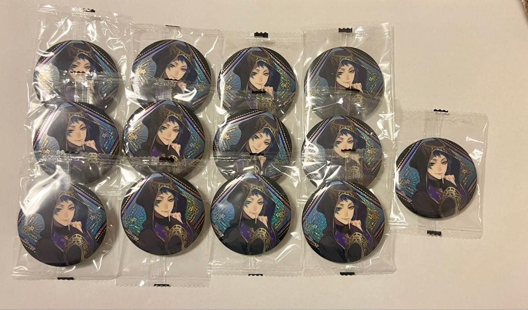 ツイステ ジェイド 式典服 カプ缶 缶バッジ 12個セット - メルカリ