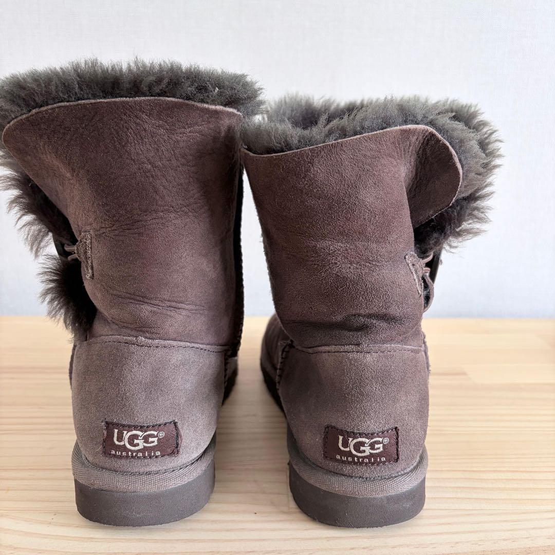 UGG Australia ムートンブーツ ブラウン Bailey Button - メルカリ