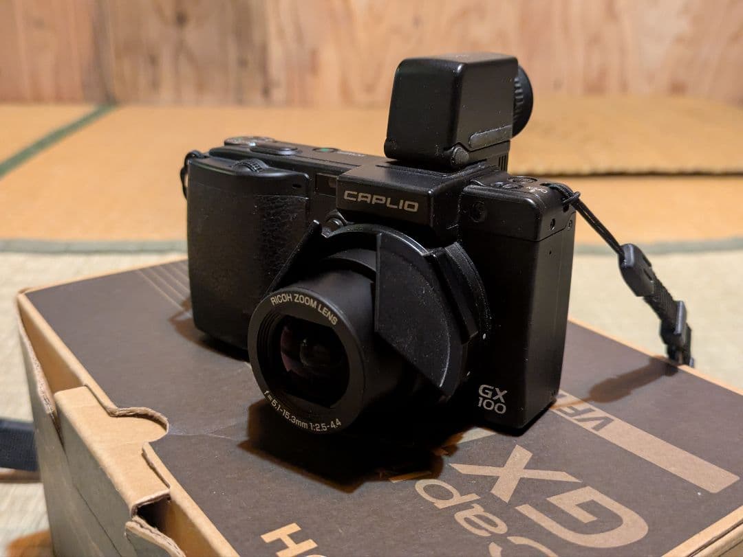RICOH Caplio GX100　リコー Amazon | RICOH デジタルカメラ GX100 ボディ GX100BODY | コンパクト 通販