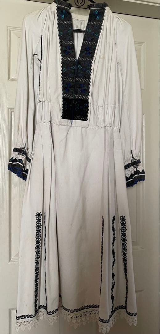 【最終値下げ】vintage 刺繍ワンピース 数量限定】昨年瞬く間に完売した、刺しゅうのワンピース。リニューアル