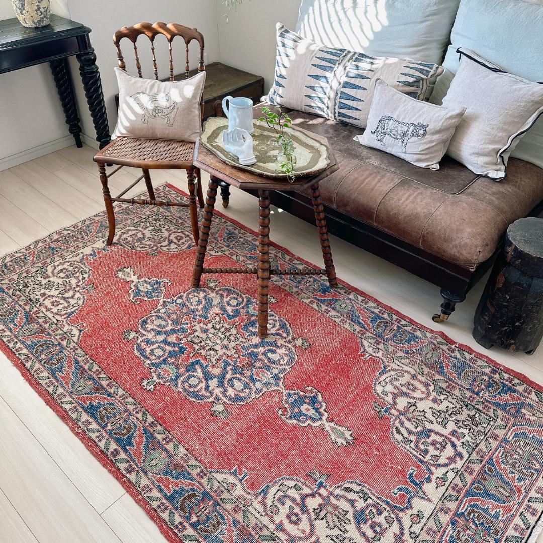 トルコ ヴィンテージラグ A128 レッド ネイビー ターコイズブルー