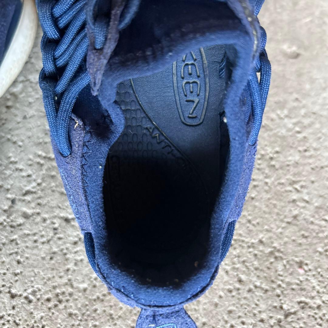 KEEN ネイビー 編み込みデザイン サンダル - メルカリ