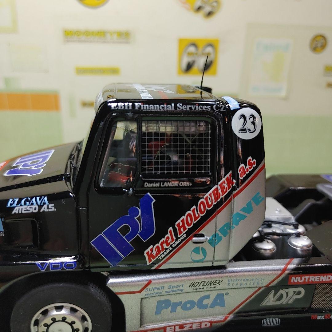 SIU SL 250スロットカー1/32（ミラー無し）