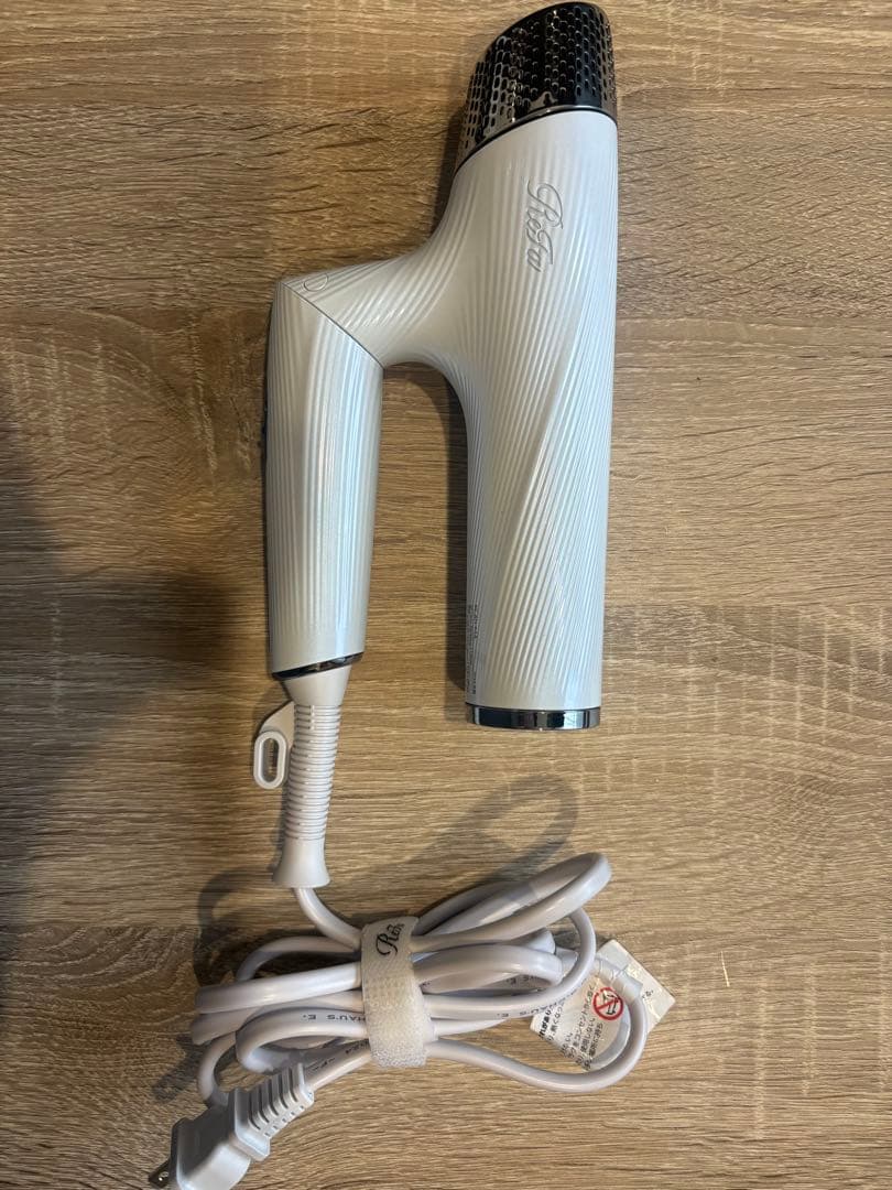 <Refa>軽量ホワイトヘアドライヤー2024年製 Amazon | 【公式ストア限定】リファビューテックドライヤー/ReFa