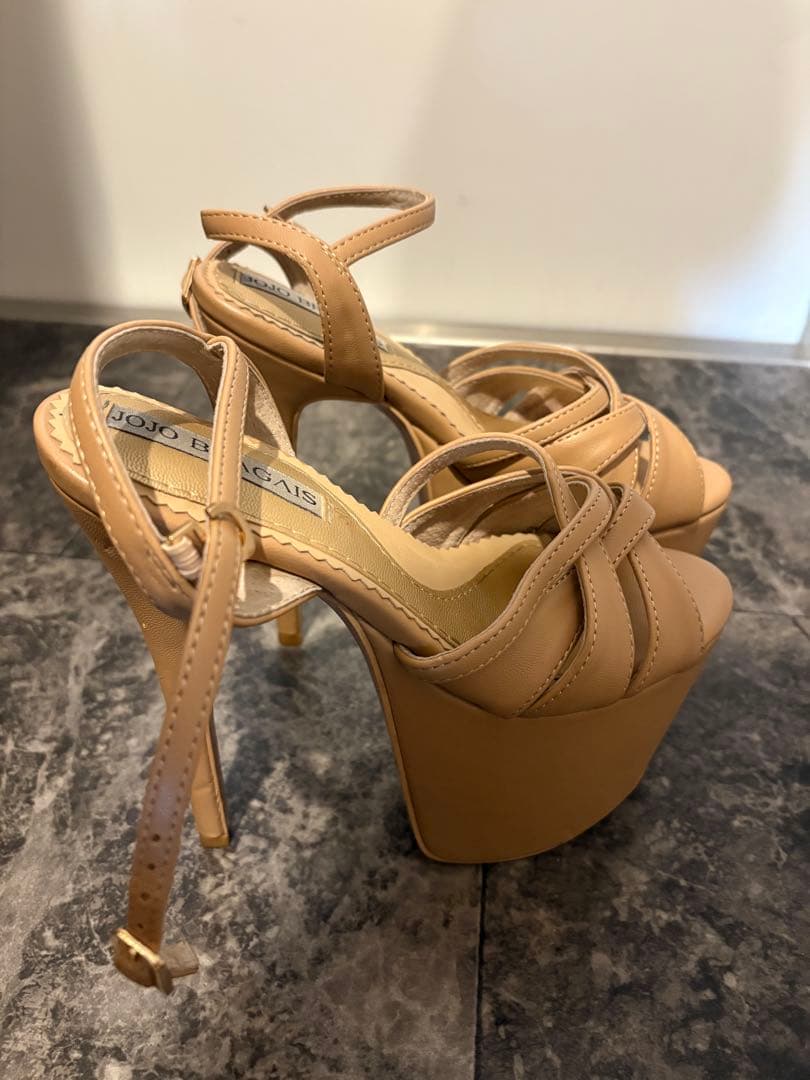 日本未上陸 JOJO BRAGAIS ヒール 脚長効果 エレガント 入手困難 - メルカリ