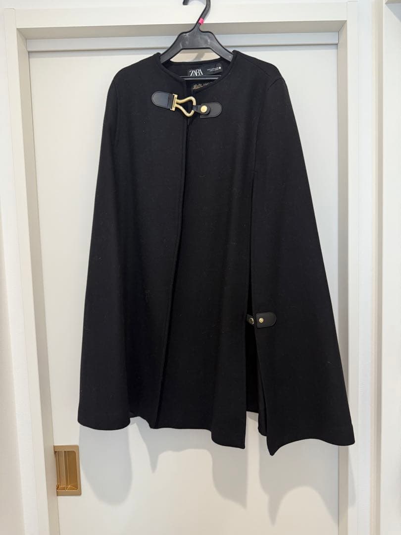 ZARA ブラック ケープコート Manteco - メルカリ